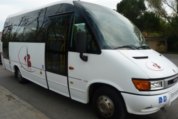 Plaza de conductor del autobús urbano. 