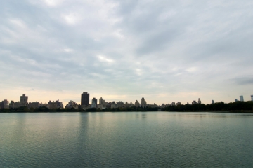 El cielo de Nueva York forma parte de esta muestra. 