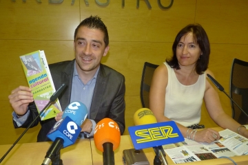 Carpi y Escartín durante la presentación de la programación.