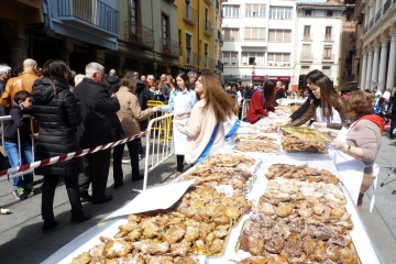 Barbastro vuelve a citarse con el crespillo.