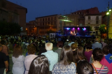 La plaza San Francisco se llenó para disfrutar de "Marabunta show".