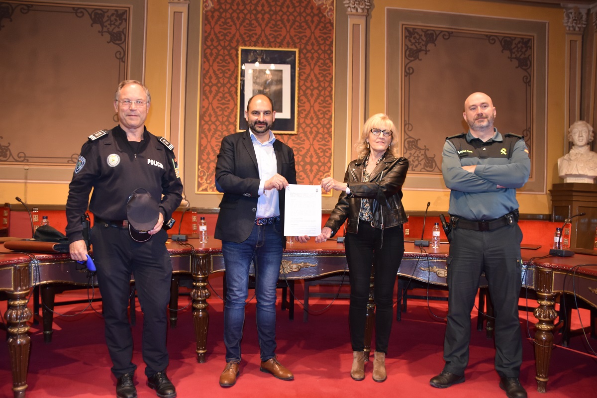 Firma del convenio celebrada en Barbastro Ayuntamiento de Barbastro