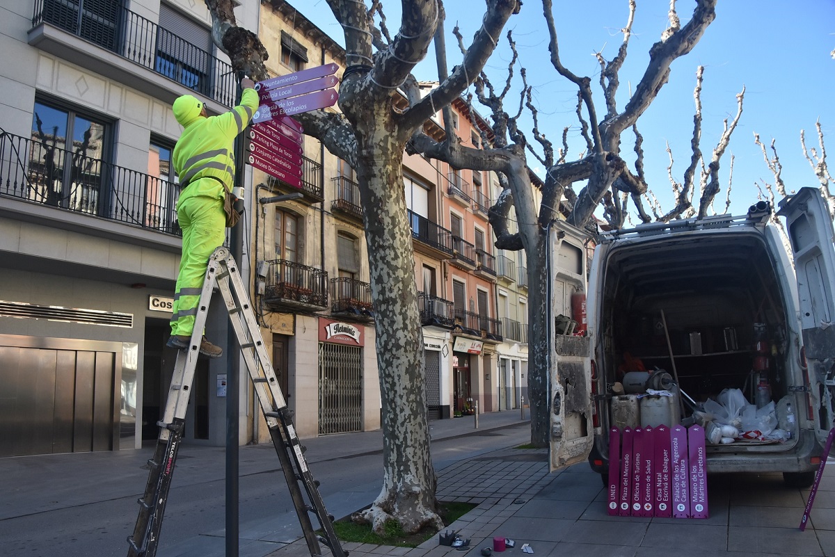 Colocacin seales Ayuntamiento de Barbastro