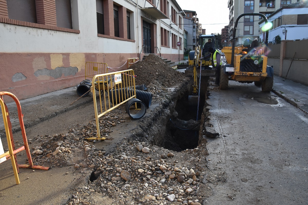 Obras alcantarillado A Machado. Ayuntamiento de Barbastro